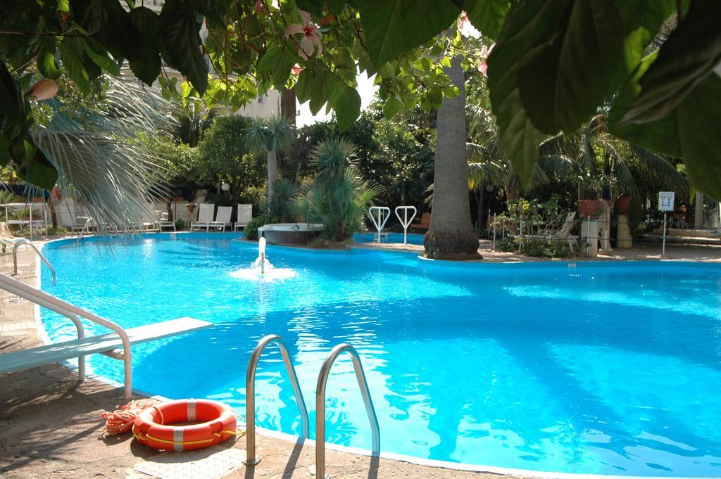 Reginna Palace Hotel Maiori Ngoại thất bức ảnh